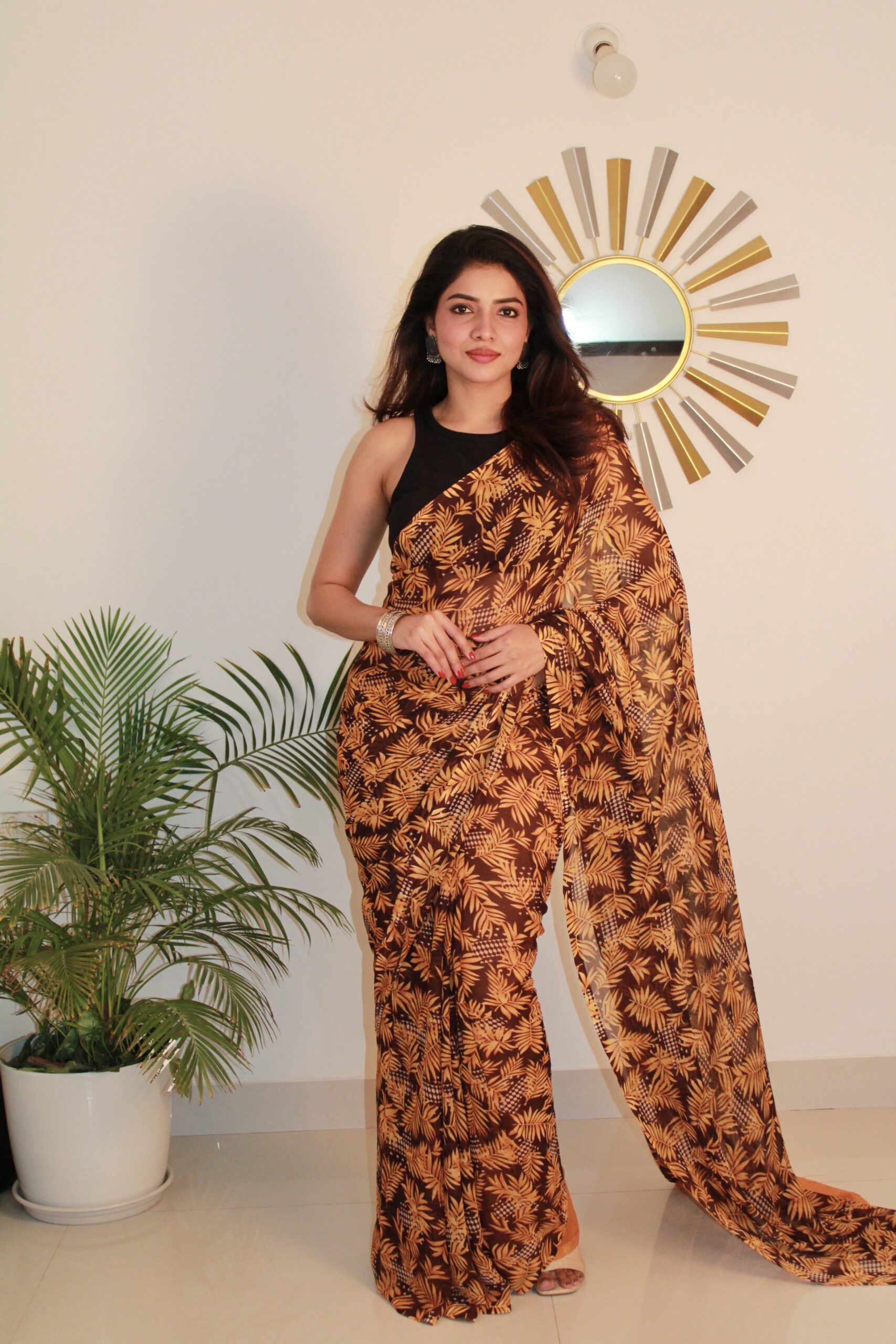 Sitanjalinx Dola Silk Banarasi Bridal Saree – Ready to Wear Sitanjali Fancy Printed Georgette Saree with Unstiched Blouse - Image 4