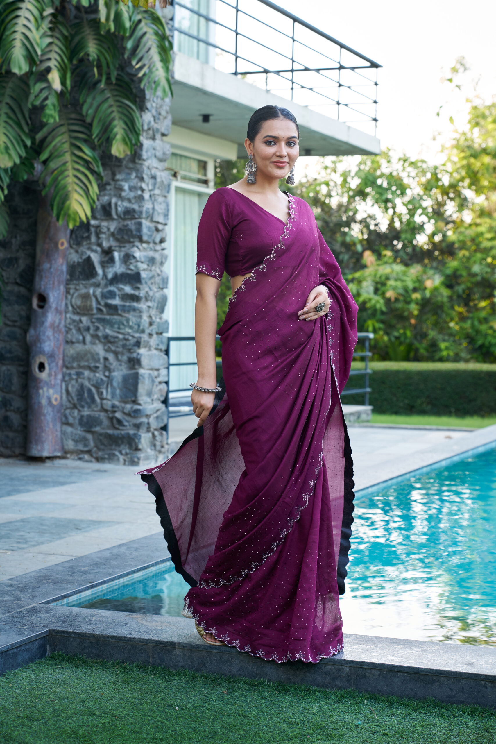 Sitanjalinx Dola Silk Banarasi Bridal Saree – Ready to Wear Sitanjali Designer Vichitra Silk Saree With Unstiched Blouse Piece - Image 8